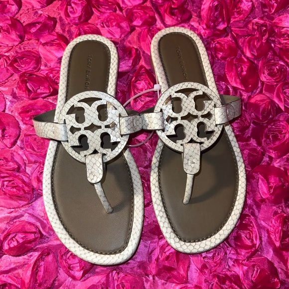 Tory Burch Miller Leather Logo Thong Sandals - Picture 3 of 8